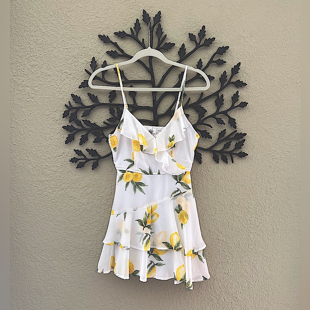 Japna White lemon 🍋 summer dress Size XS pristine condition